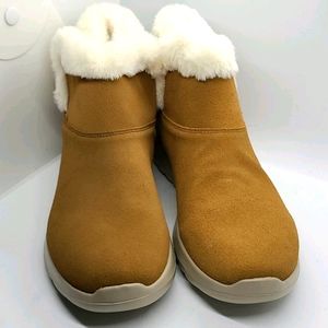 Skechers On-The-Go Joy-Bundle Up Boots